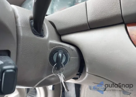 2003 Toyota Camry Xle V6 z USA, uszkodzony, nr VIN 4T1BF32K33U551250